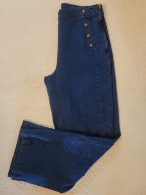 Old Navy Extra High-Rise Sky Hi Wide Leg Jeans with Sailor Style Side Buttons